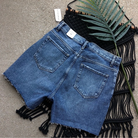 New Pacsun Distressed Girlfriend Shorts Size 27 - Picture 6 of 6